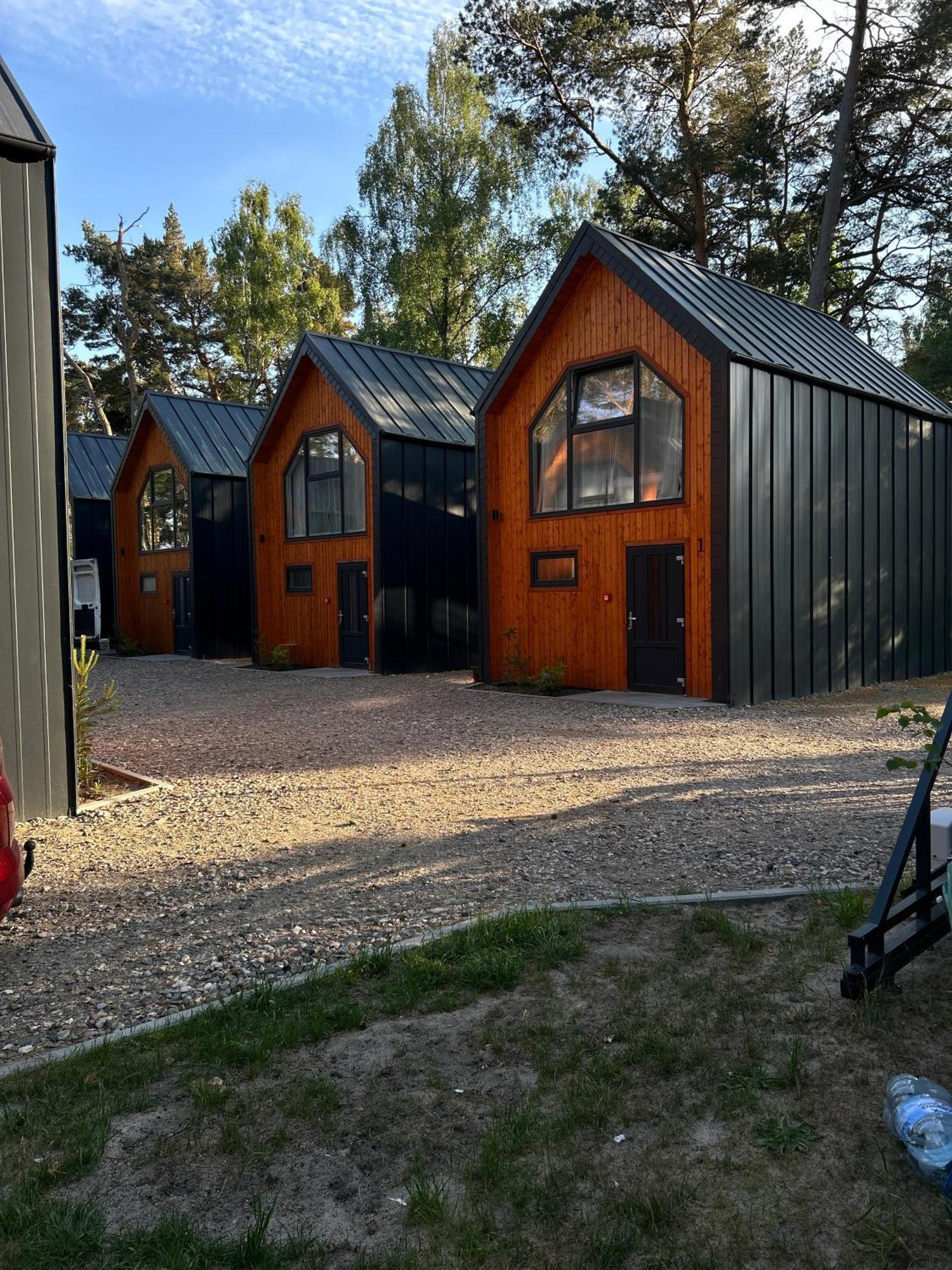 Domki Bursztyn Mrzeżyno Exteriör bild