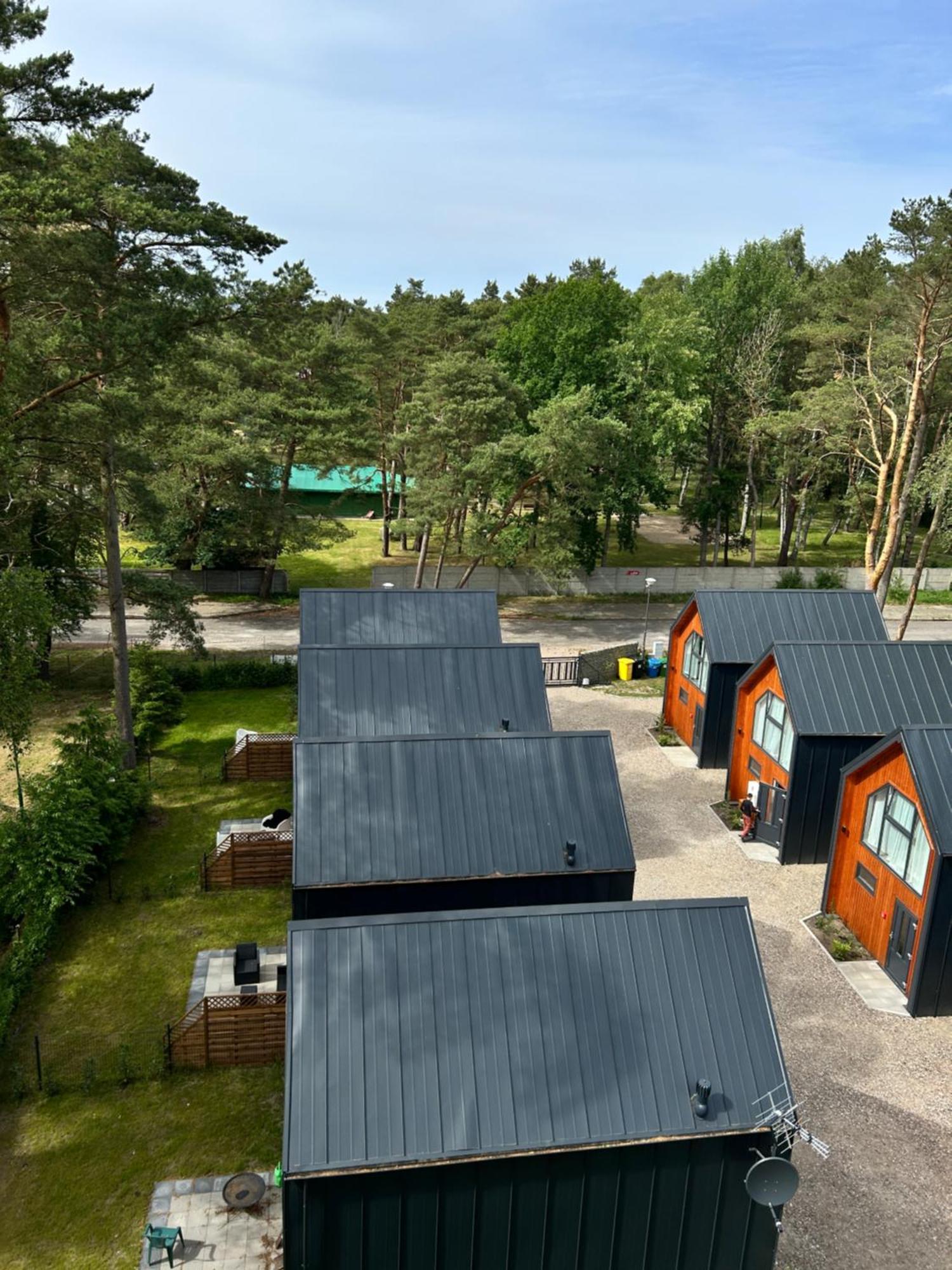 Domki Bursztyn Mrzeżyno Exteriör bild